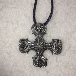 Metal heart cross pendant